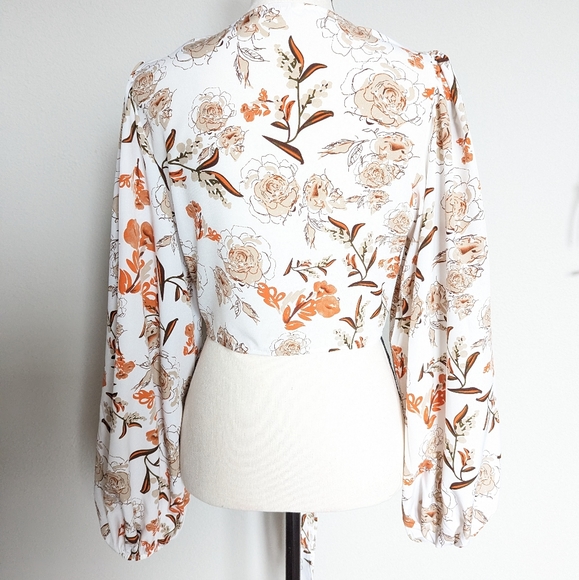 White, orange tan and brown floral tie front balloon long sleeve blouse size L - Picture 3 of 7